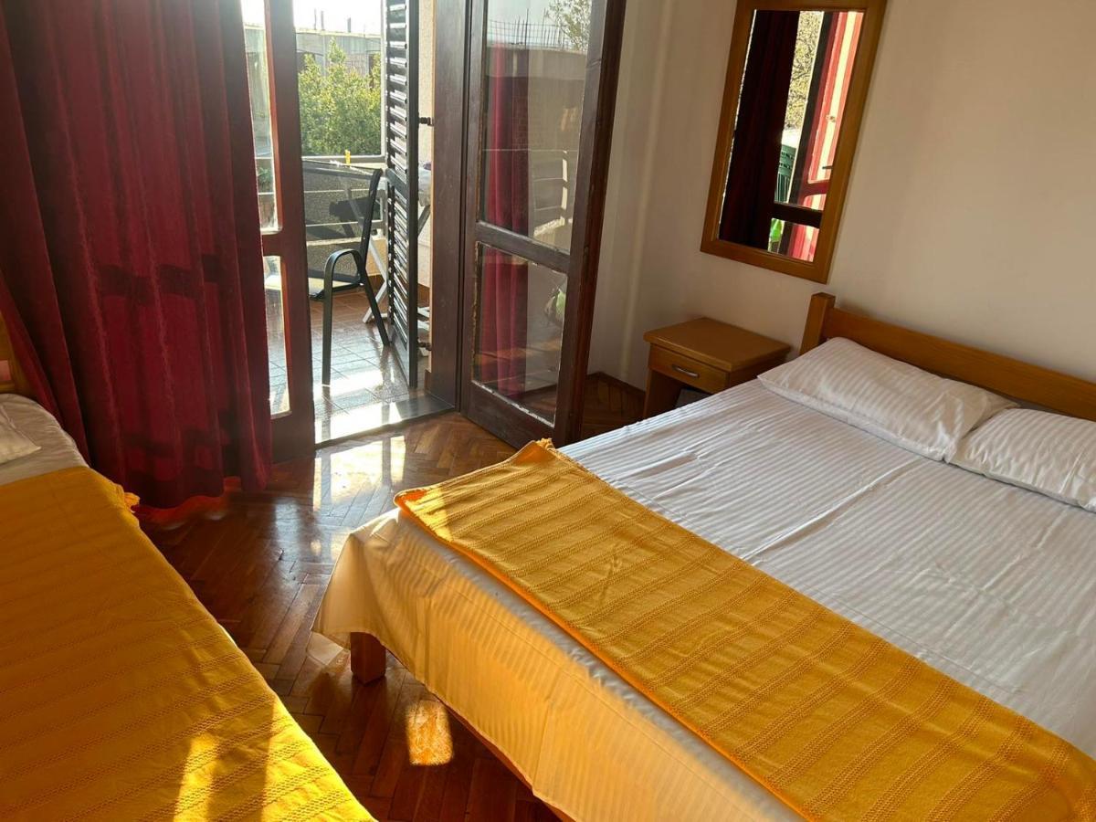 Apartments Djulija Sutomore Ngoại thất bức ảnh