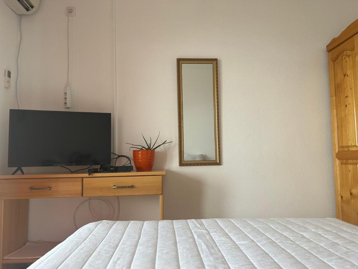 Apartments Djulija Sutomore Ngoại thất bức ảnh