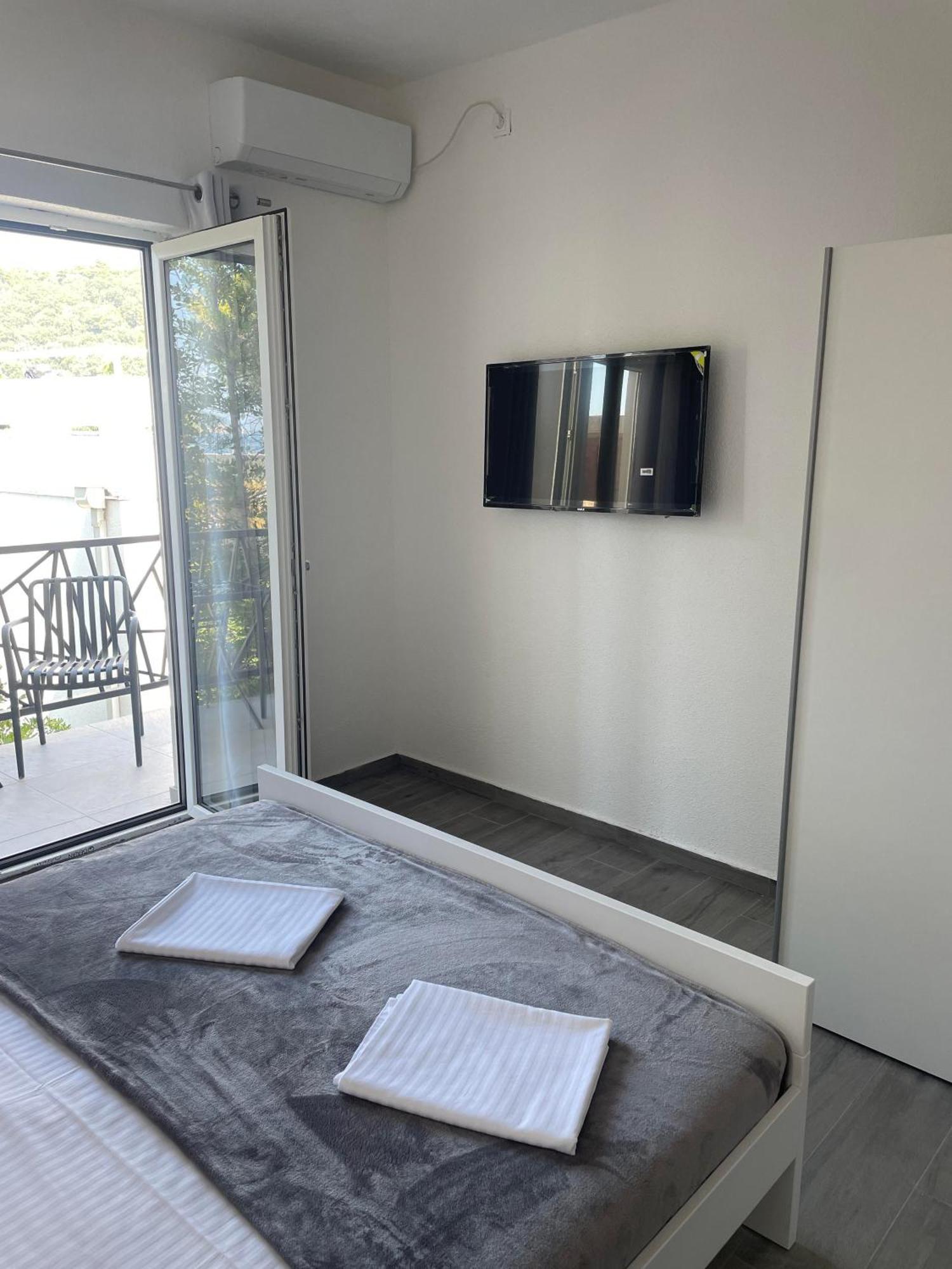 Apartments Djulija Sutomore Ngoại thất bức ảnh